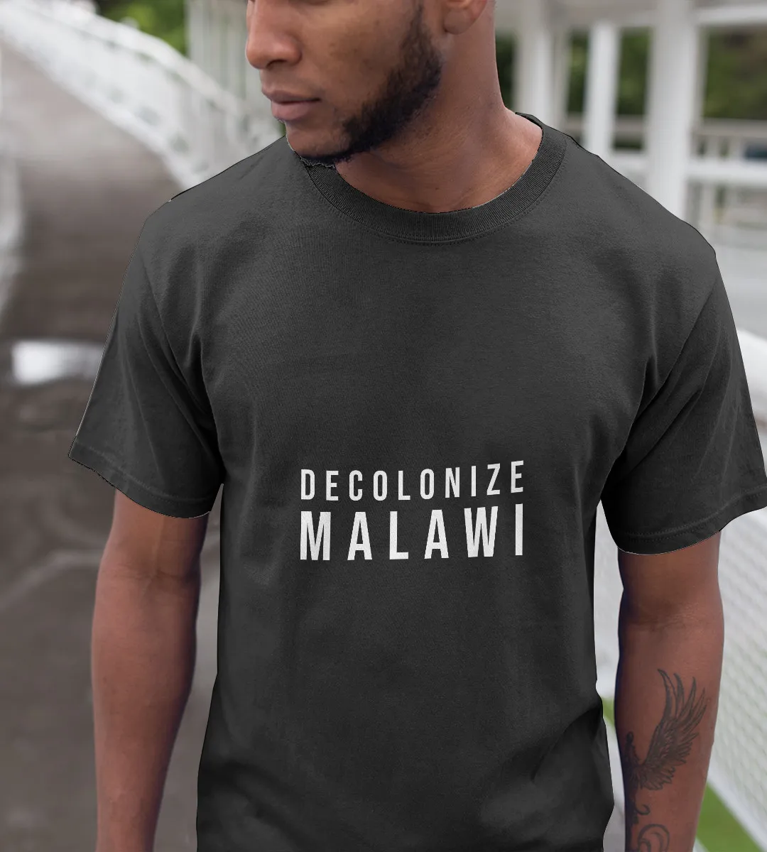 1sttheworld T-Shirt - Decolonize Malawi T-Shirt Black A35