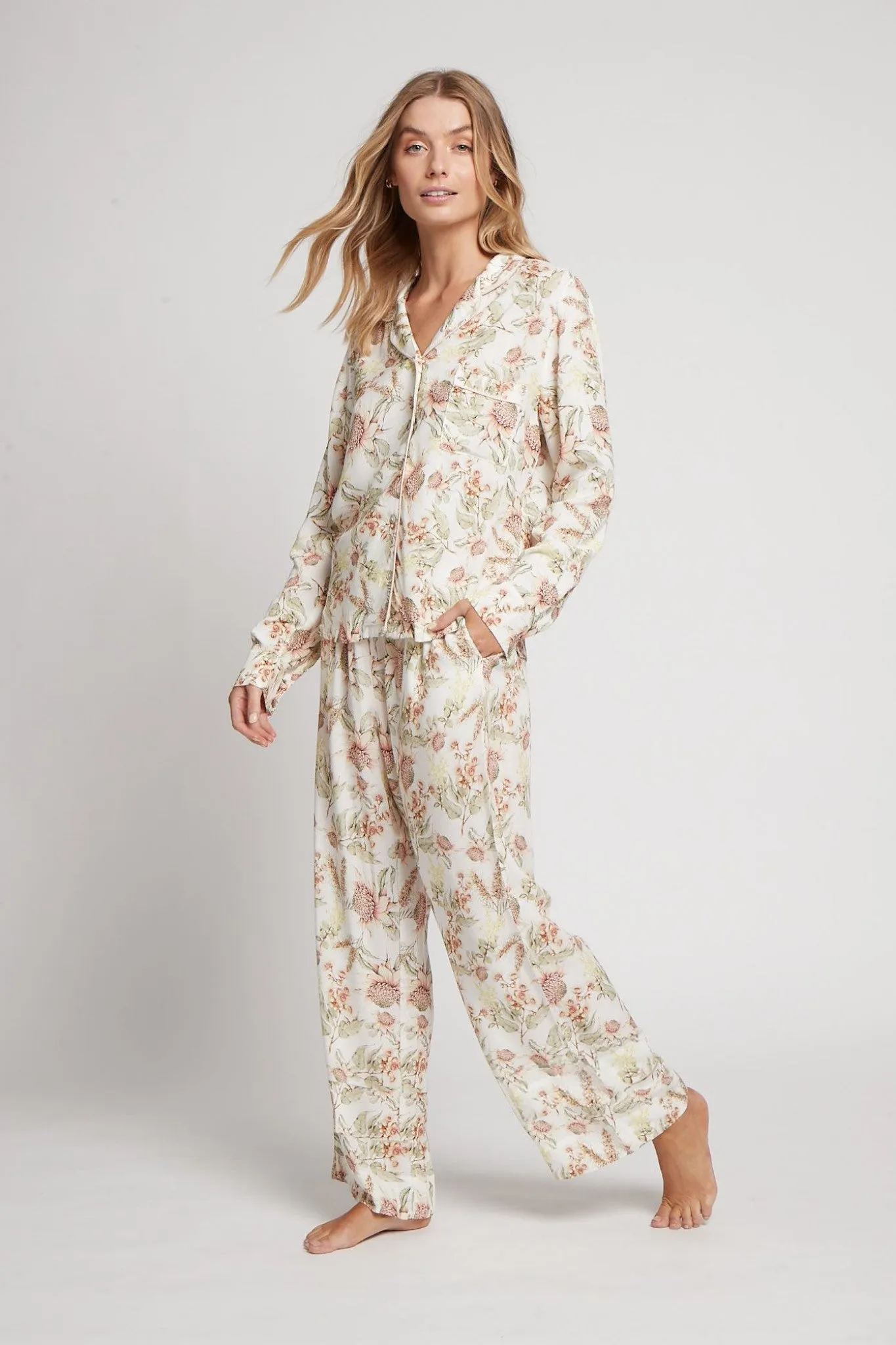 Australian Romantic Pyjama Lounge Set