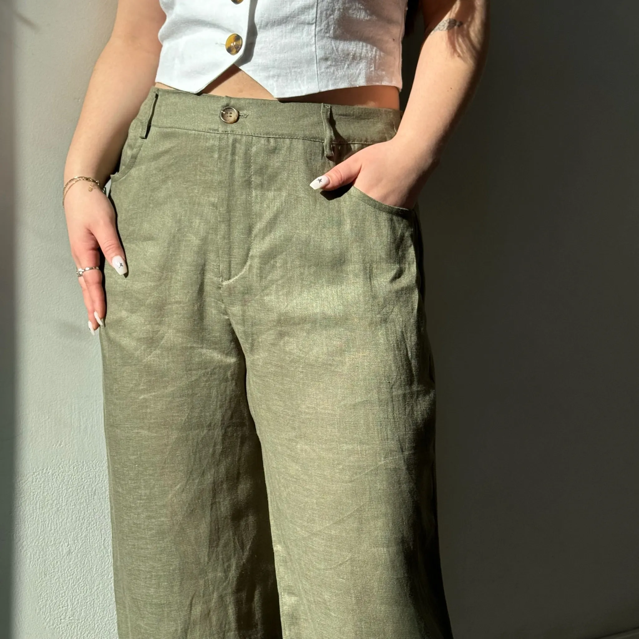 THE STAPLE Linen Trouser